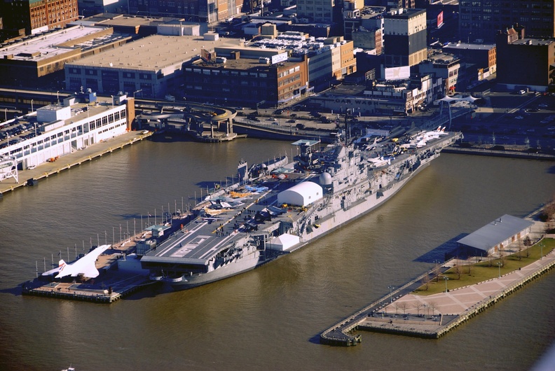 intrepid-httpmilitarydotwikiadotcom.jpg
